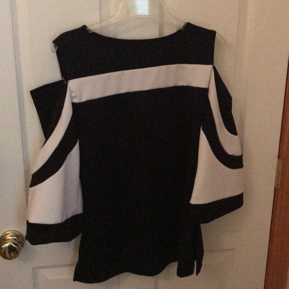 Brand new never worn ladies cold shoulder blouse